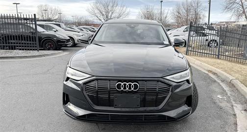 2021 Audi e-tron Premium