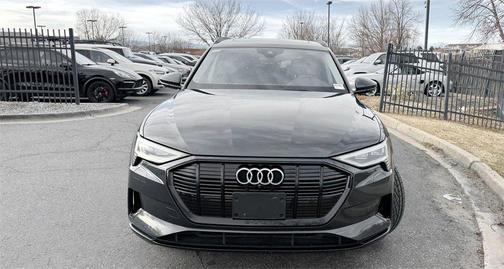 2021 Audi e-tron Premium