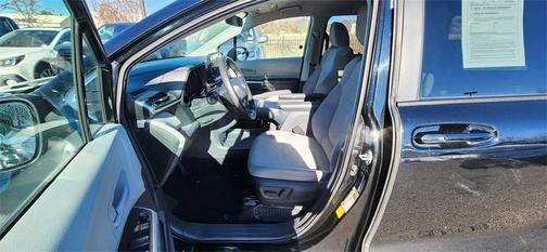 2023 Toyota Sienna LE