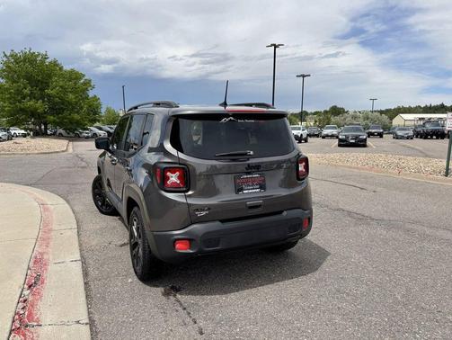 Gray 2018 Jeep Renegade Altitude