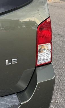2005 Nissan Pathfinder LE