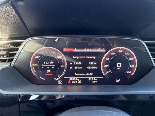 2021 Audi e-tron Premium Plus