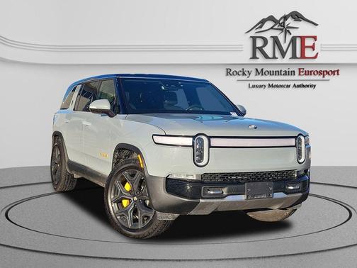 2023 Rivian R1S Adventure