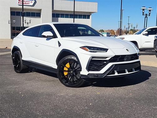 2019 Lamborghini Urus Base