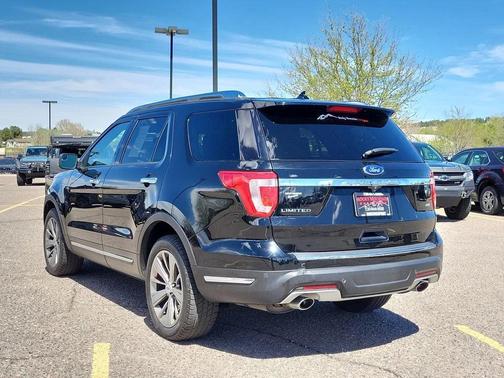 Black 2018 Ford Explorer Limited