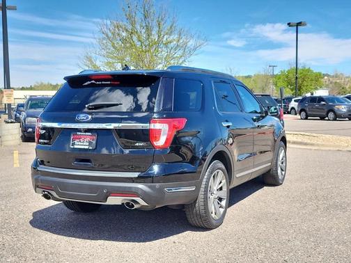 Black 2018 Ford Explorer Limited