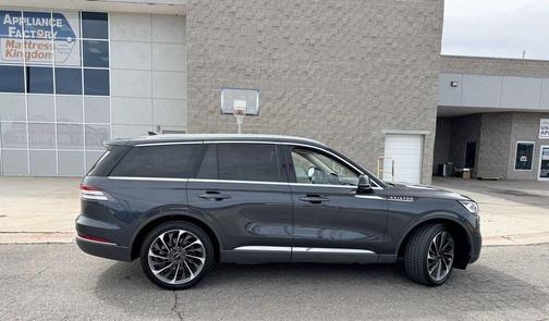Blue 2022 Lincoln Aviator Reserve AWD