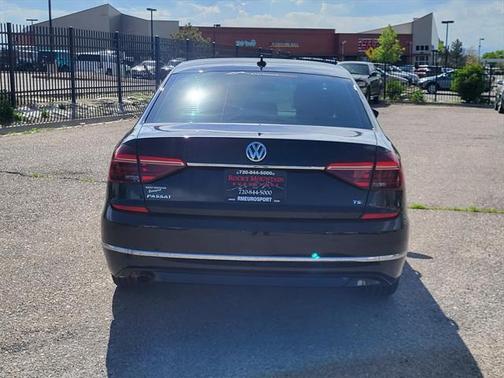 2017 Volkswagen Passat 1.8T R-Line w/Comfort