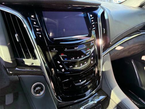 2016 Cadillac Escalade Platinum