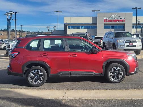 2025 Subaru Forester Base