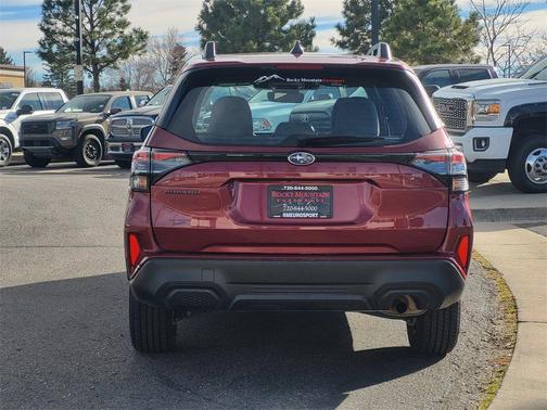 2025 Subaru Forester Base
