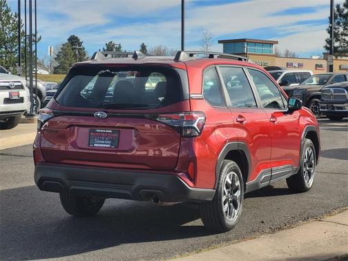 2025 Subaru Forester Base