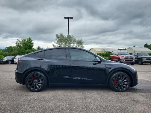 2022 Tesla Model Y Performance Dual Motor All-Wheel Drive