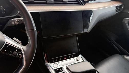 2019 Audi e-tron Premium Plus