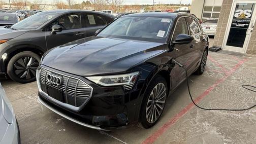 2019 Audi e-tron Premium Plus