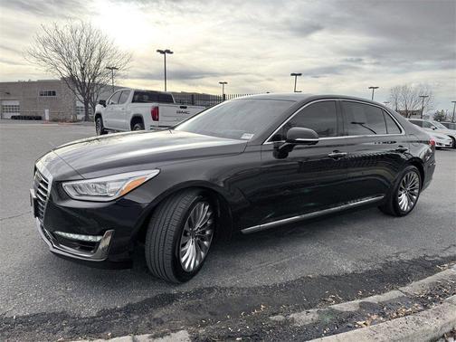 2018 Genesis G90 Premium