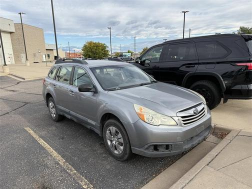 2010 Subaru Outback 2.5 i