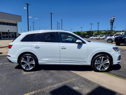 2021 Audi Q7 55 Premium Plus