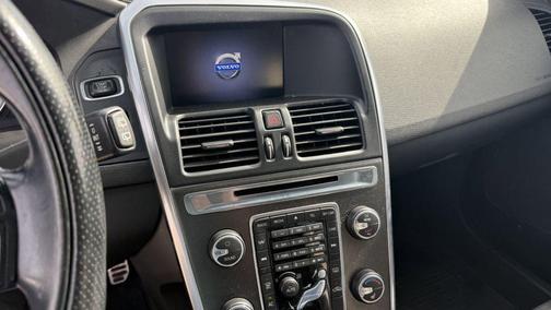 Gray 2013 Volvo XC60 T6 R-Design