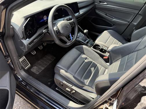 2023 Volkswagen Golf R 2.0T Manual