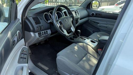 White 2013 Toyota Tacoma Base