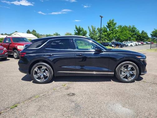 2023 Genesis Electrified GV70 Advanced AWD