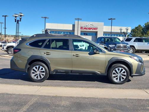 2024 Subaru Outback Premium