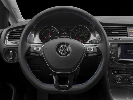2016 Volkswagen e-Golf SE