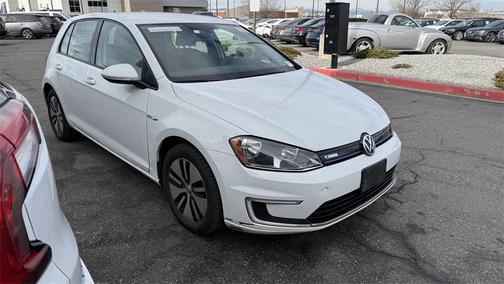 2016 Volkswagen e-Golf SE