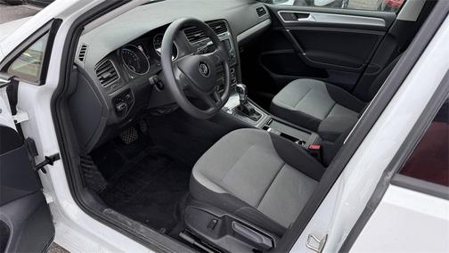 2016 Volkswagen e-Golf SE