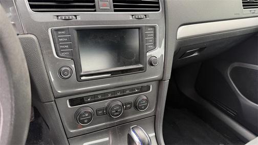 2016 Volkswagen e-Golf SE