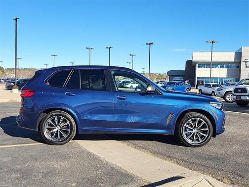2020 BMW X5 M50i