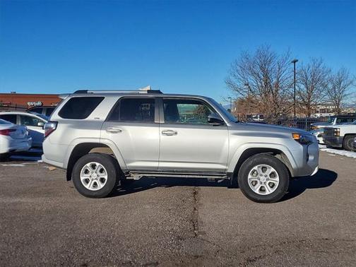 2022 Toyota 4Runner SR5