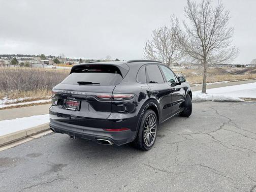2022 Porsche Cayenne Cayenne