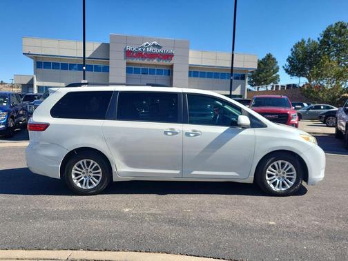 2017 Toyota Sienna Limited