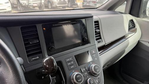 2017 Toyota Sienna Limited