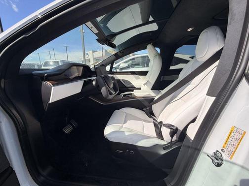 2022 Tesla Model X Dual Motor All-Wheel Drive