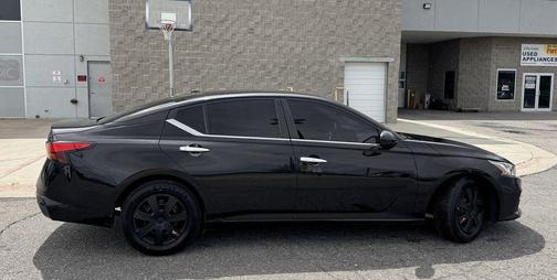 Black 2020 Nissan Altima S FWD
