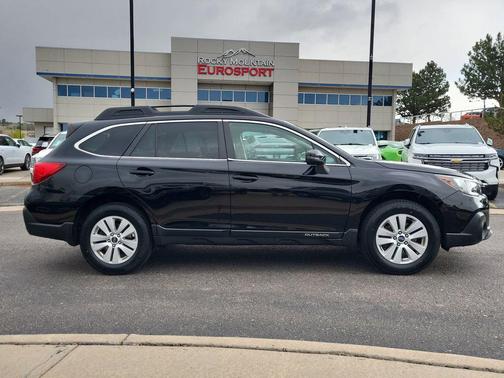 Black 2019 Subaru Outback 2.5i Premium