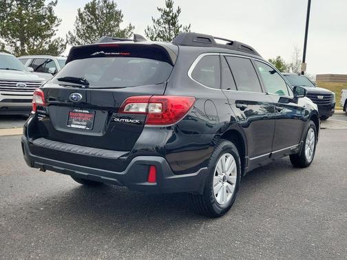 Black 2019 Subaru Outback 2.5i Premium