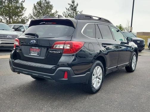 Black 2019 Subaru Outback 2.5i Premium