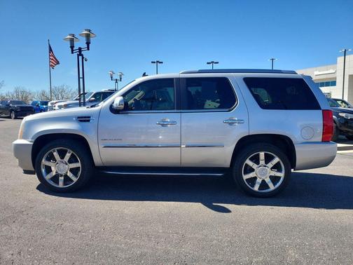 2010 Cadillac Escalade Luxury