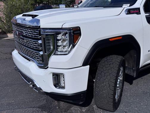 White 2021 GMC Sierra 2500 Denali