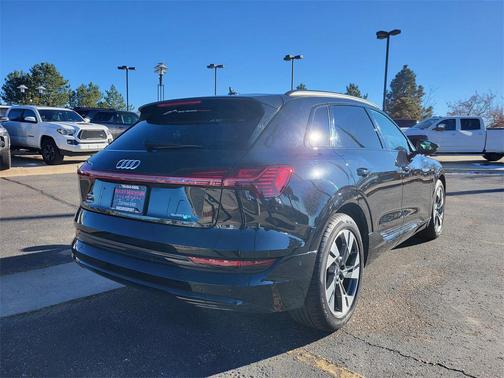 2021 Audi e-tron Premium