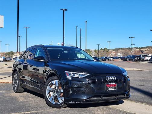 2021 Audi e-tron Premium