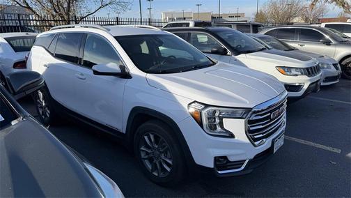 2022 GMC Terrain SLT