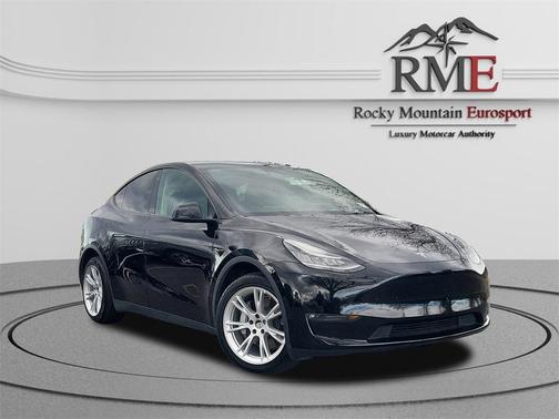 2022 Tesla Model Y Long Range Dual Motor All-Wheel Drive