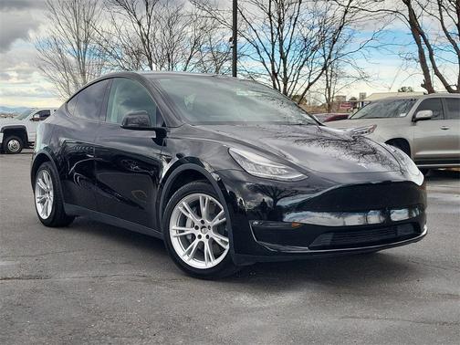 2022 Tesla Model Y Long Range Dual Motor All-Wheel Drive