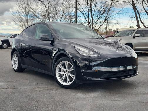 2022 Tesla Model Y Long Range Dual Motor All-Wheel Drive