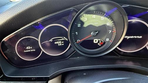 2022 Porsche Cayenne Cayenne